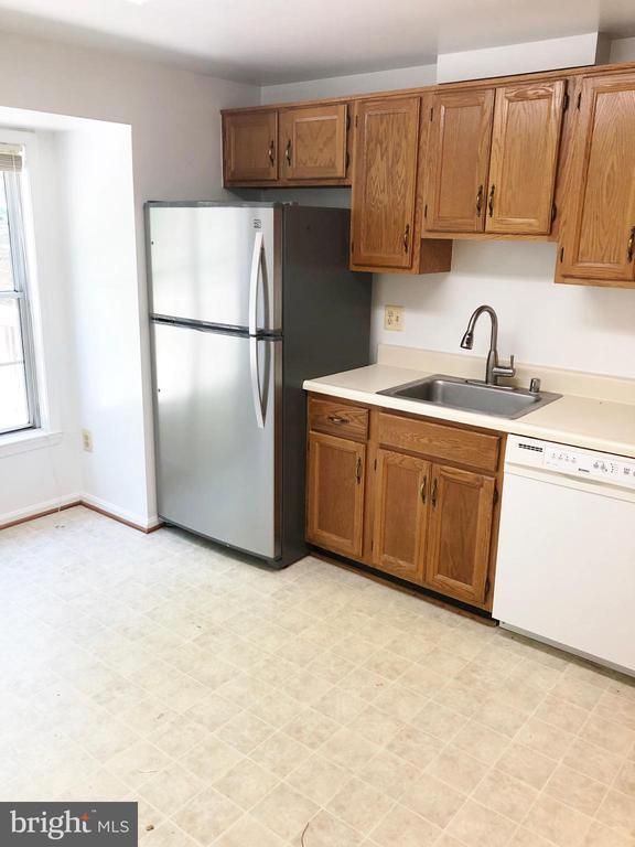 Building Photo - 6620 Greenleigh Ln