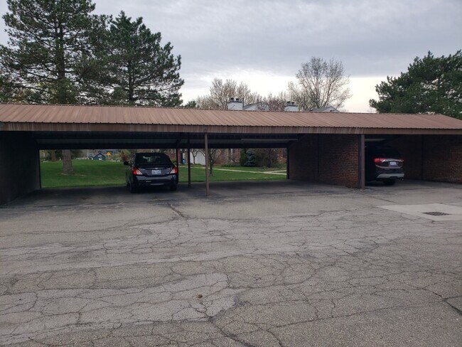 Building Photo - 38844 Golfview Dr E