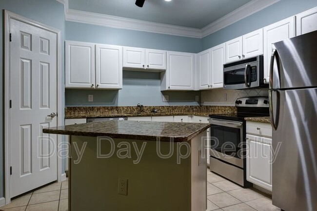 Building Photo - 1850 Cotillion Dr