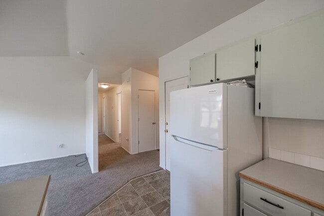 Building Photo - Hummingbird Duplex