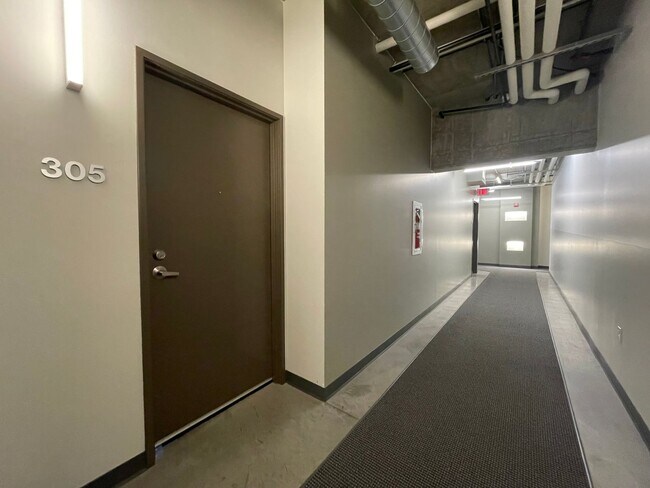 Building Photo - Industrial Highrise Available in the Stree...