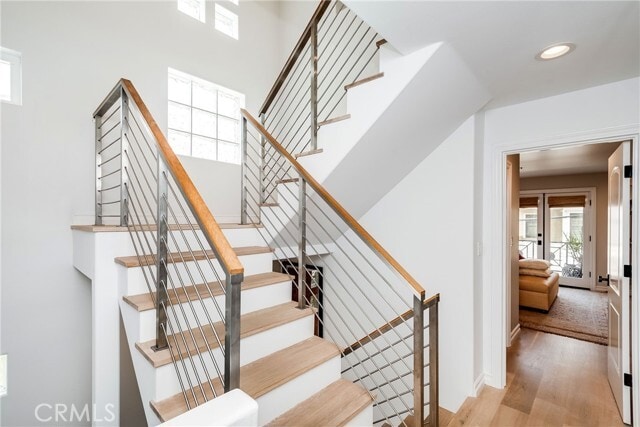 Building Photo - 433 Marine Pl