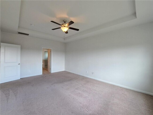 Building Photo - 3329 Long Creek Dr