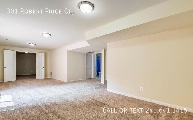 Building Photo - 301 Robert Price Ct