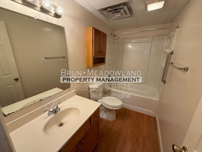 Building Photo - 1825 Meadowland Ln