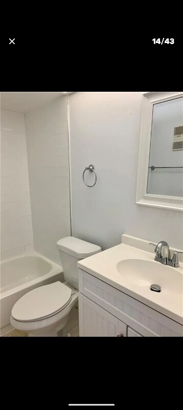 Building Photo - 2687 Sabal Springs Cir