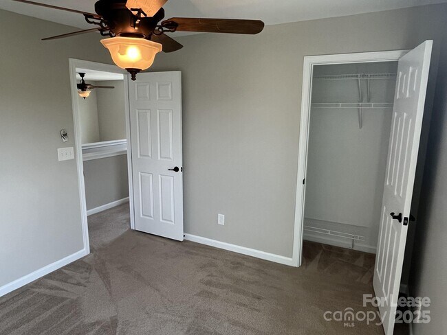 Building Photo - 10855 Tailwater St