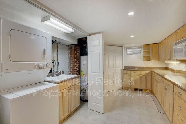 Building Photo - 1736 S Humboldt St