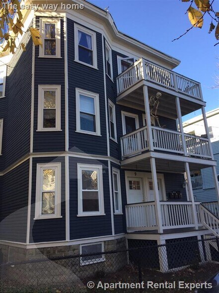 Building Photo - 9 Orrin St