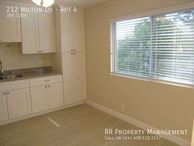 Building Photo - 212 Wilton Dr