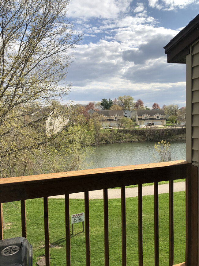 Deck overlooking a pond - 2601 Westwinds Dr