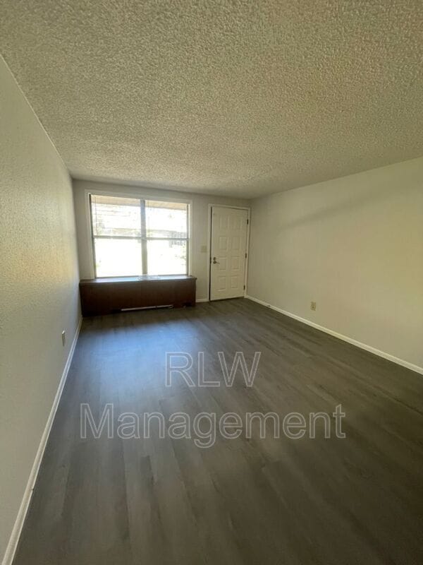 Building Photo - 611 Mt Homer Rd