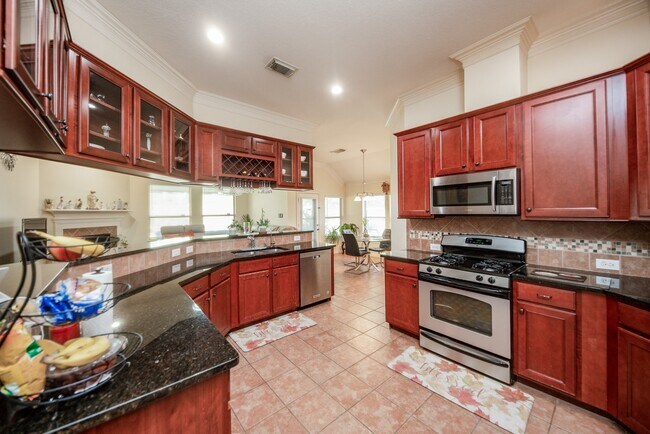 Building Photo - 9034 Necklace Tree Ln