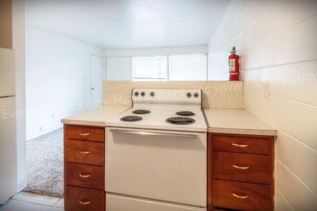 Building Photo - 701 Parker St