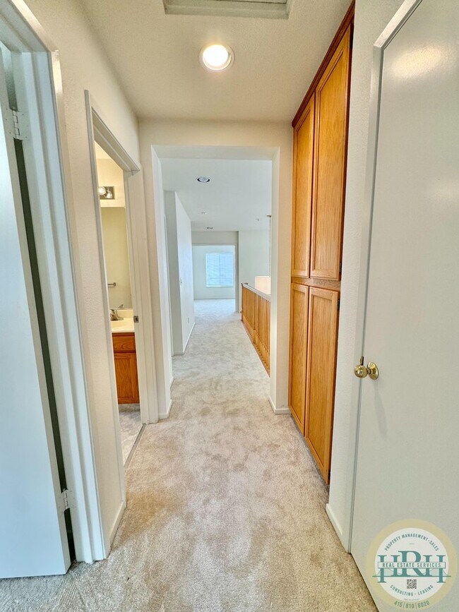 Building Photo - Large 6 BR|3 BA in the coveted Community Of Traditions Belhaven in Daly City With Views Of The Hills