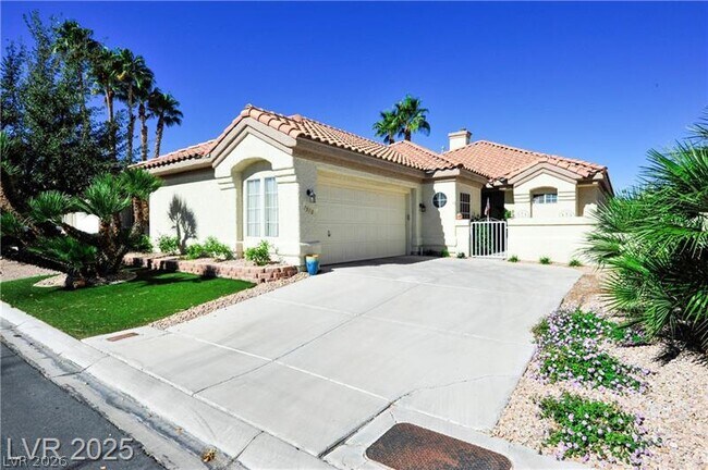 Building Photo - 7920 Ben Hogan Dr
