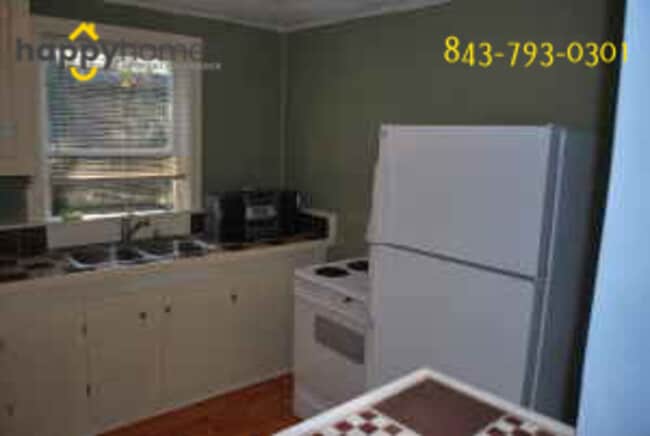 Building Photo - 31 Oak Forest Dr