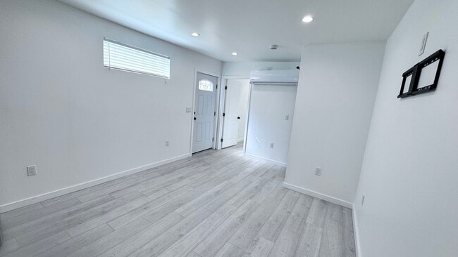 Building Photo - Charming Newly Renovated 1-Bedroom Home in El Sereno!