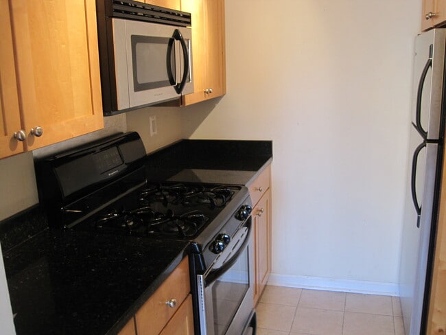 Building Photo - 1730 Arlington Blvd