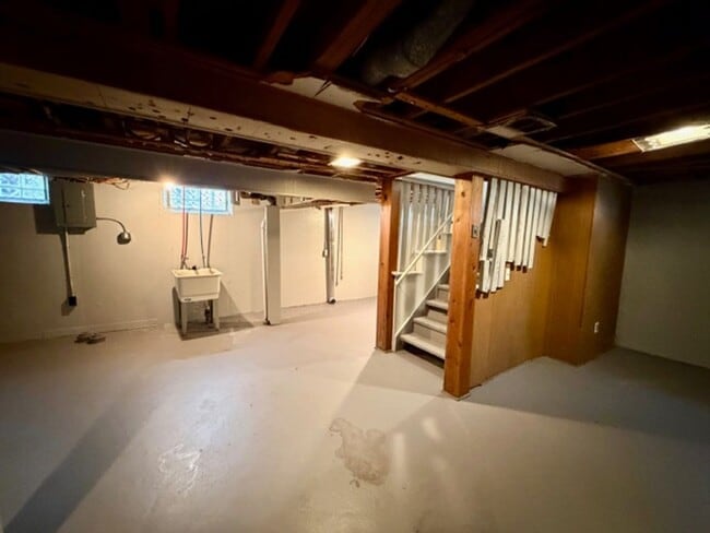 Building Photo - Updated 3-Bedroom, 1-Bath Brick Bungalow Home for Lease – Must See! Welcome Section 8