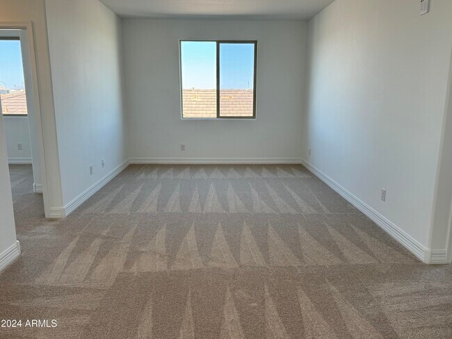 Building Photo - 8920 W Denton Ln