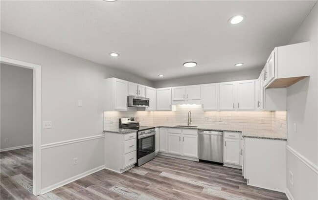 Building Photo - 3775 Wavebrook Ct