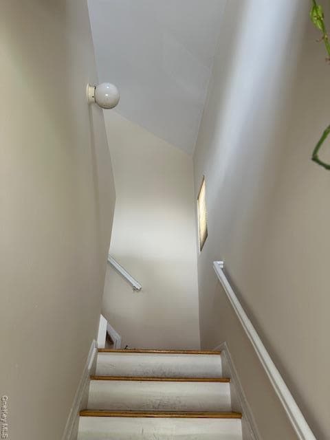 Building Photo - 436 E Park Ave