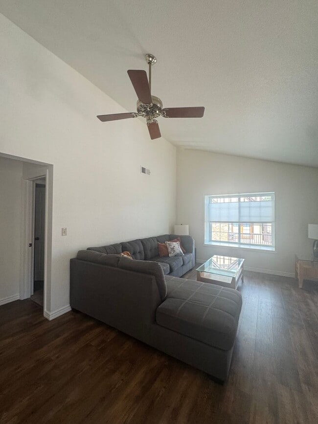 Building Photo - NOW AVAILABLE! Fully Furnished 2-Bed, 2-Ba...