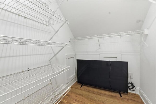 Building Photo - 850 Ormewood Ave SE