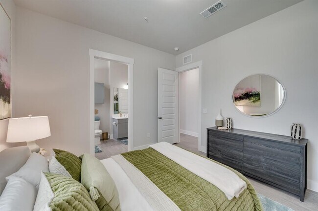 Building Photo - 920 Imperial Blvd