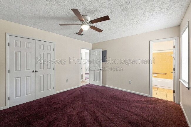 Building Photo - 3487 Postell Dr