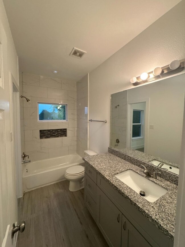 Building Photo - 8305 Prairie View Dr