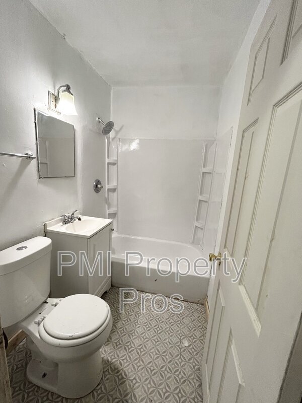 Building Photo - 3112 N 38th St