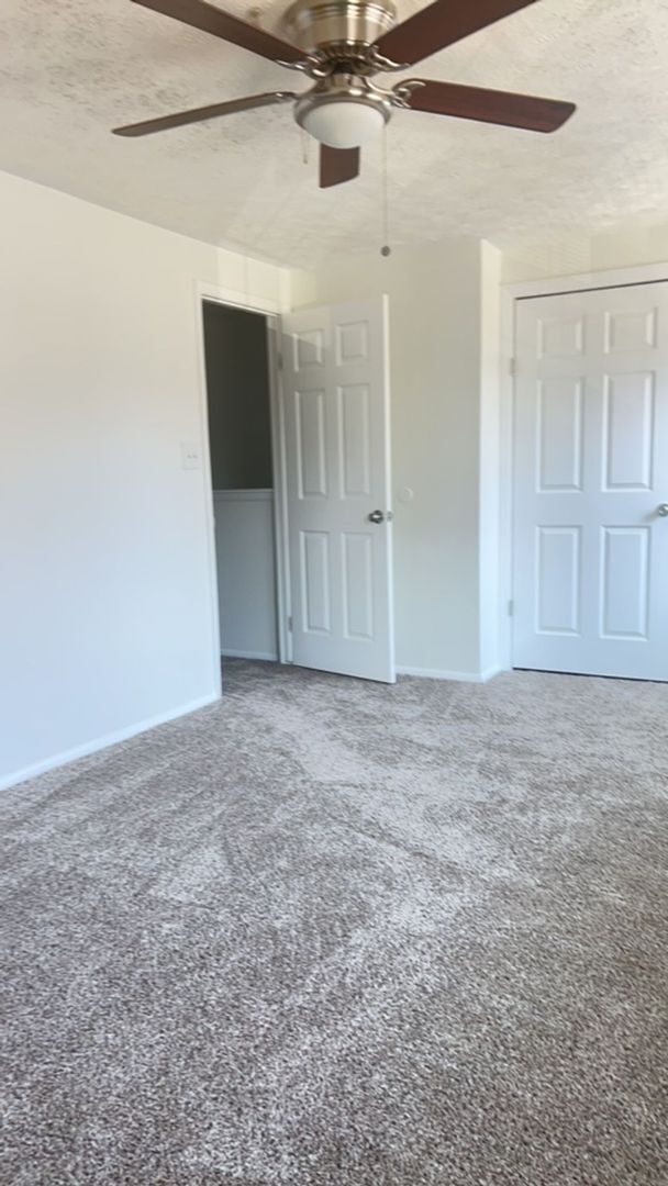 Building Photo - Coming Soon! Three Bedroom Townhome!!