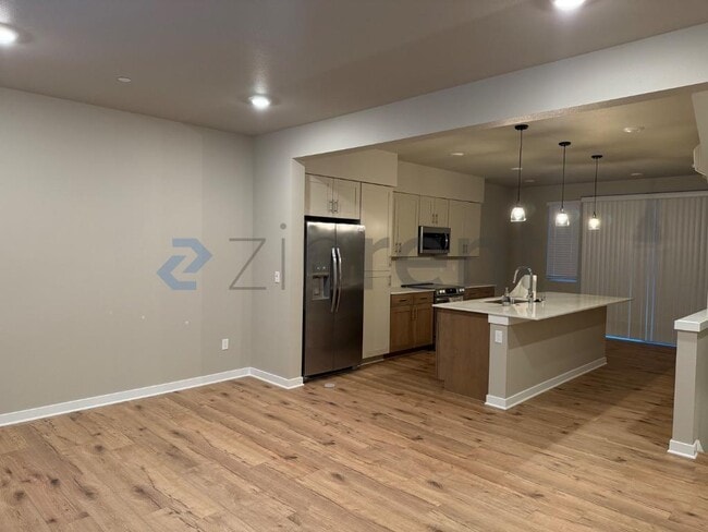 Building Photo - 13730 Manor Way