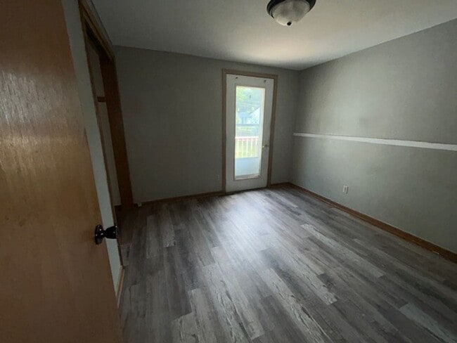 Building Photo - Nice west side Home.3+ bedroom with a cozy backyard