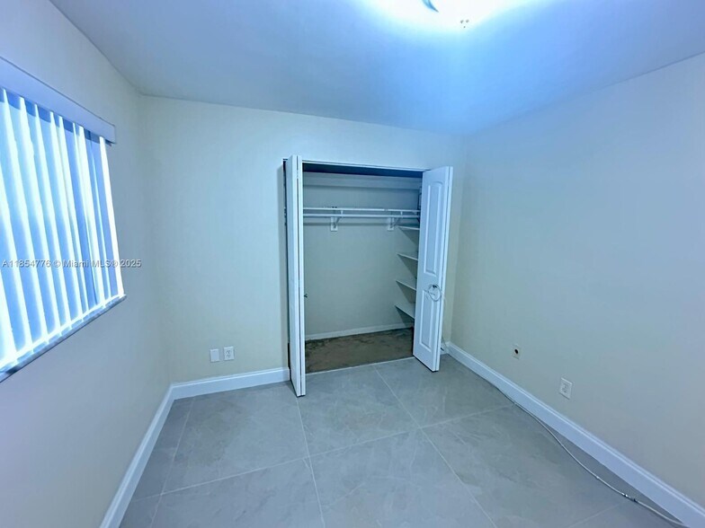Building Photo - 11339 SW 71st Ln