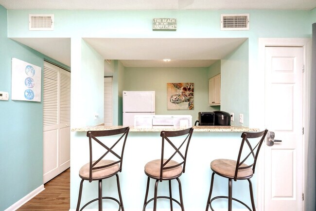 Building Photo - 4000 Gulf Terrace Dr