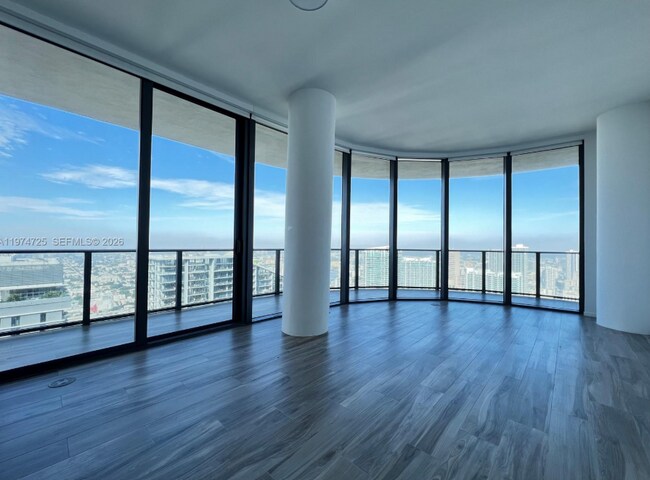 Building Photo - 801 S Miami Ave