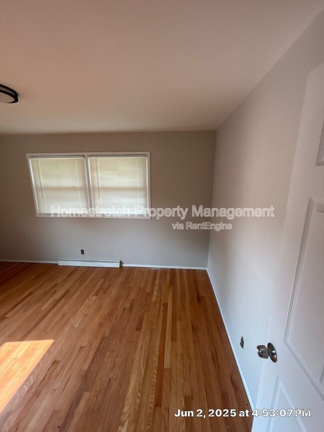 Building Photo - 1385 Wadsworth Dr