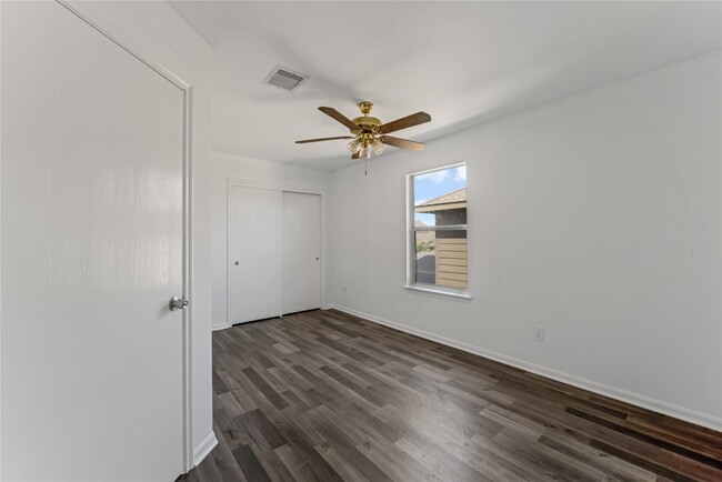 Building Photo - 7415 Kransburg Ranch Dr