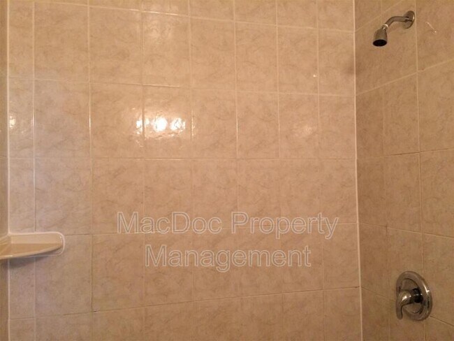 Building Photo - 14674 Pinon Ct