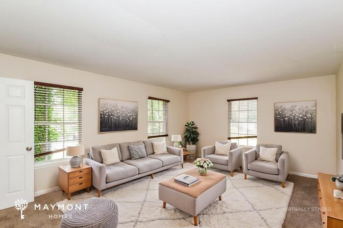 Building Photo - 1684 Regency Pl