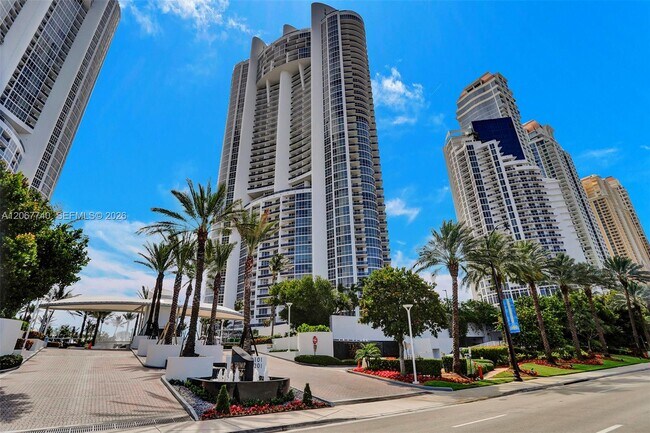 Building Photo - 18201 Collins Ave