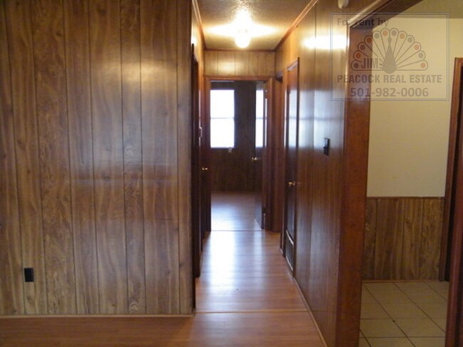 Building Photo - 410 Cherrie Ave