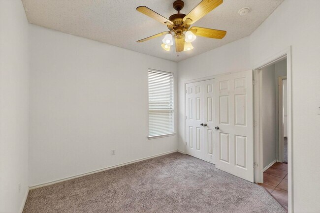Building Photo - 165 Hirth Dr