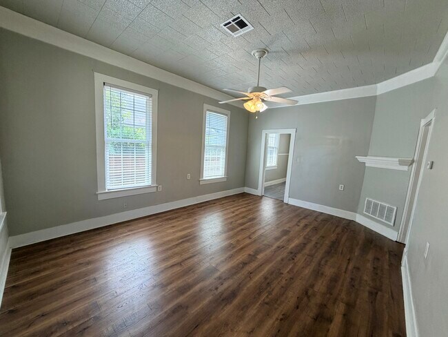 Building Photo - 508 Forrest St