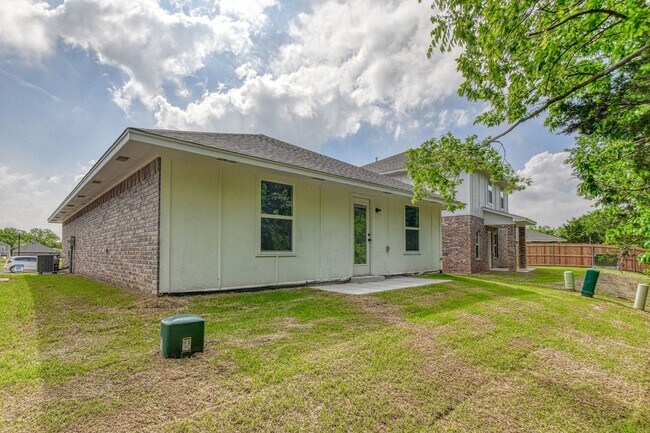 Building Photo - 932 Varenna Ct