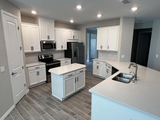 Building Photo - 3813 Rose Mallow Dr