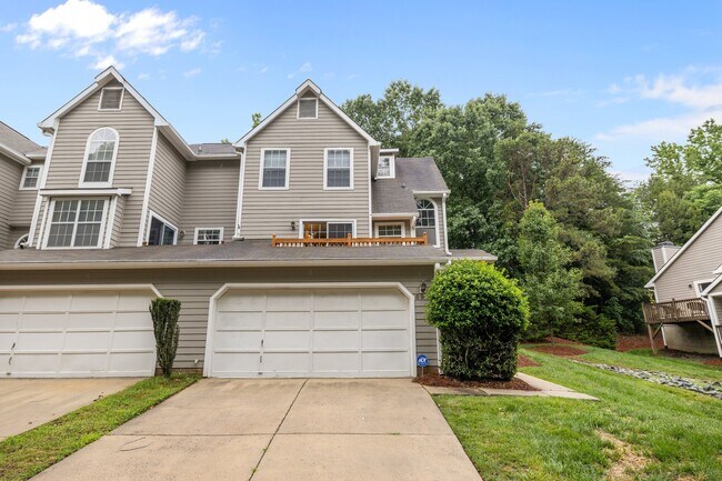 Building Photo - 8910 St Pierre Ln